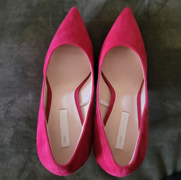 NWOT H&M Red Suede High Heels - Picture 16 of 16